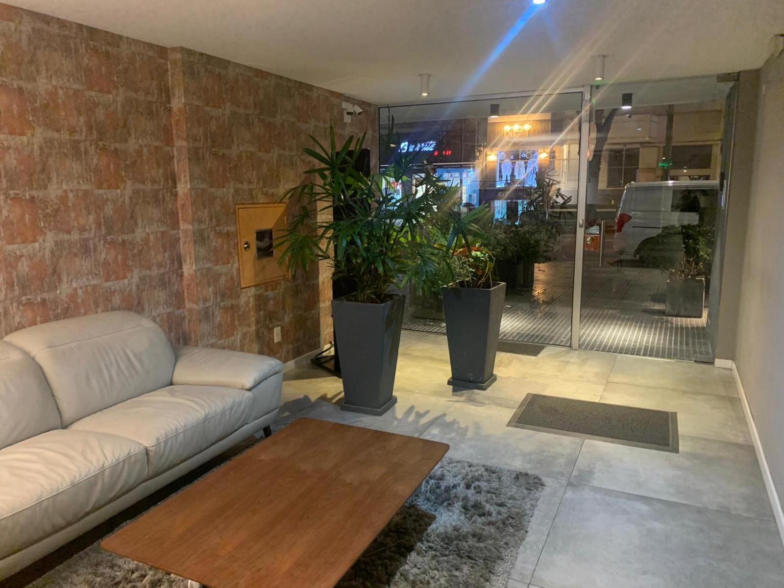 Hermoso Monoambiente En Punta Carretas Piso 9 * Montevideu
